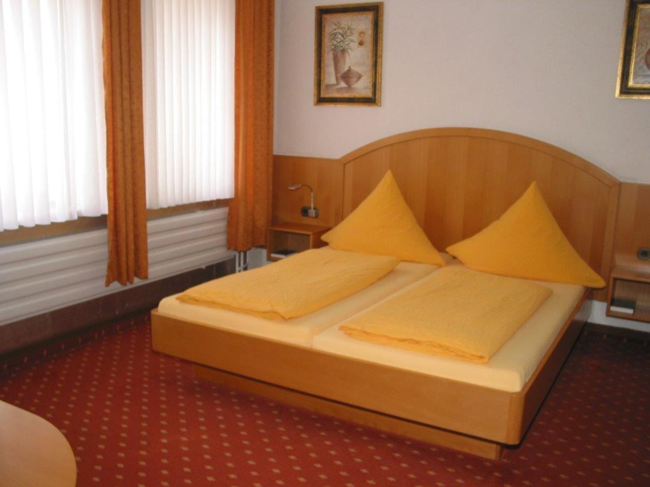 Hotel Gaestehaus Theresia Garni Muhlheim an der Donau Bagian luar foto