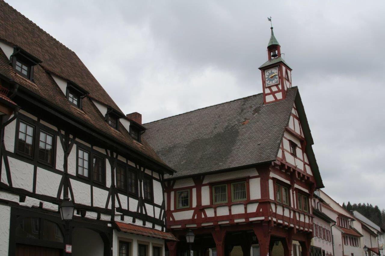 Hotel Gaestehaus Theresia Garni Muhlheim an der Donau Bagian luar foto